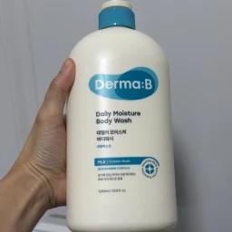 Derma:B Gel de duș revitalizant Daily Moisture Cotton Musk, 1000 ml