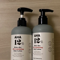 Village 11 Factory Loțiune pentru corp Relax-Day AHA 12 %, 300 gr