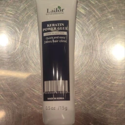 LADOR Ser pentru vârfuri despicate Keratin Power Glue, 15 g